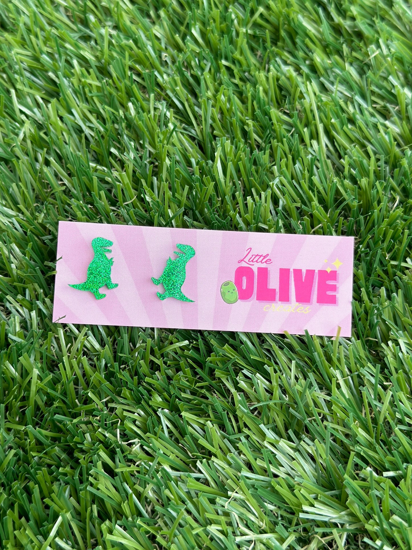 Green Glitter Dinosaur Stud Earrings - 18mm Sparkling Delight for All Ages