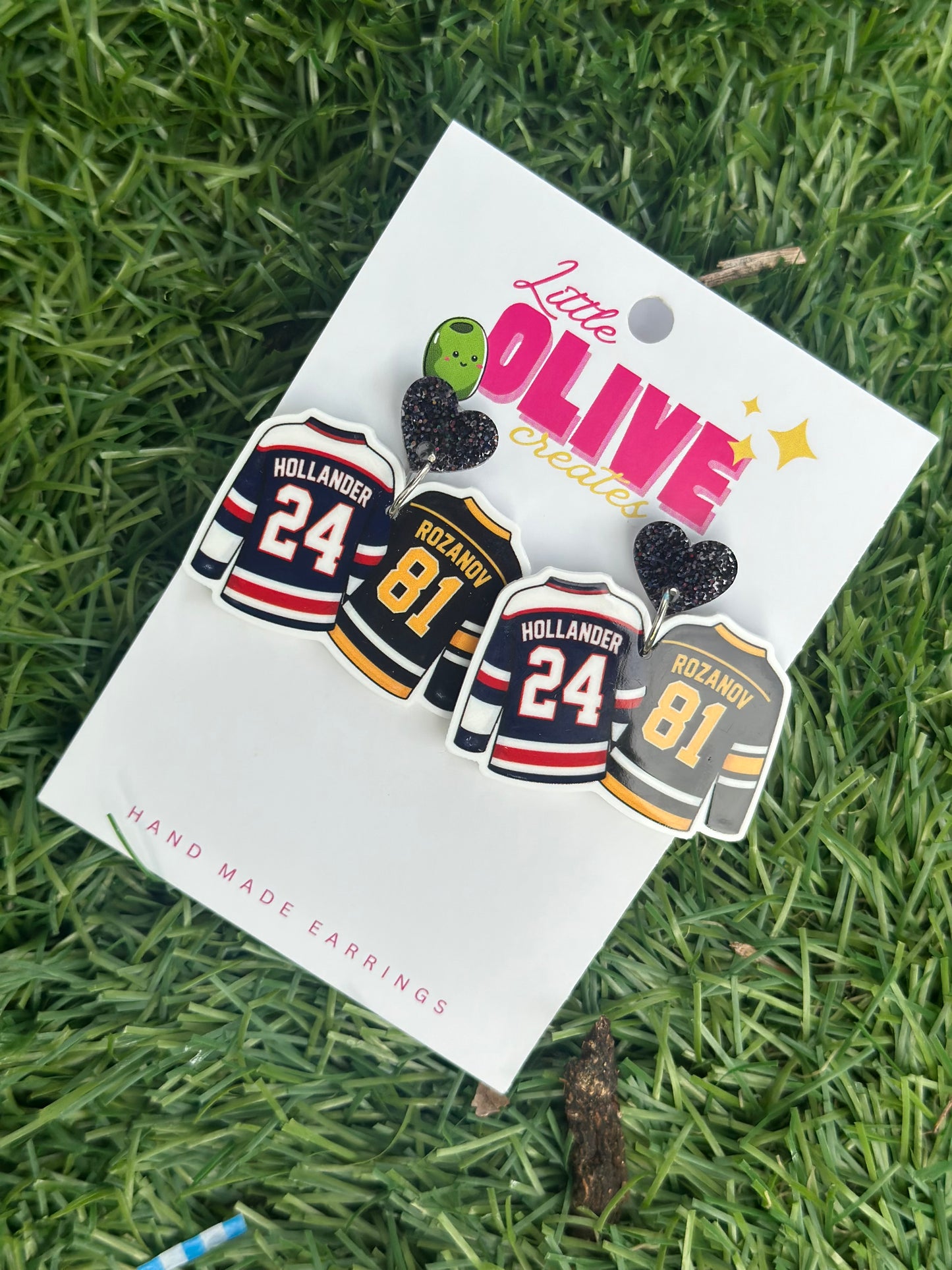 Heated Rivalry | Hollander & Rosanov Book Earrings ⭐