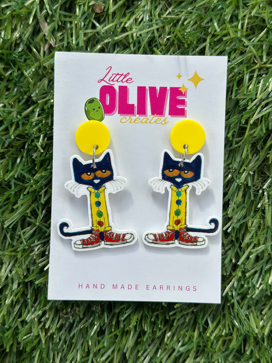 Pete the Cat Dangle Earrings – Storybook-Inspired Teacher Jewelry
