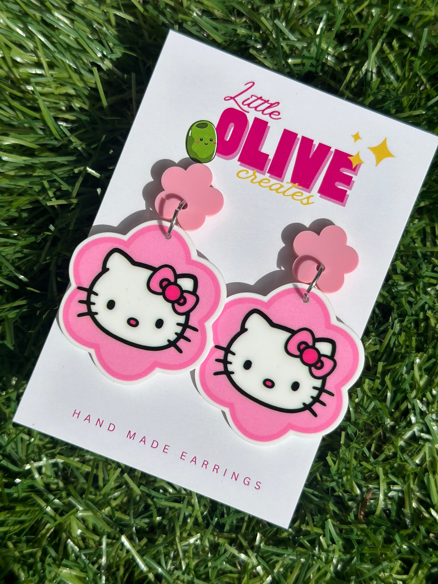 Hello Kitty Earrings: Charming Accessories for All Ages!