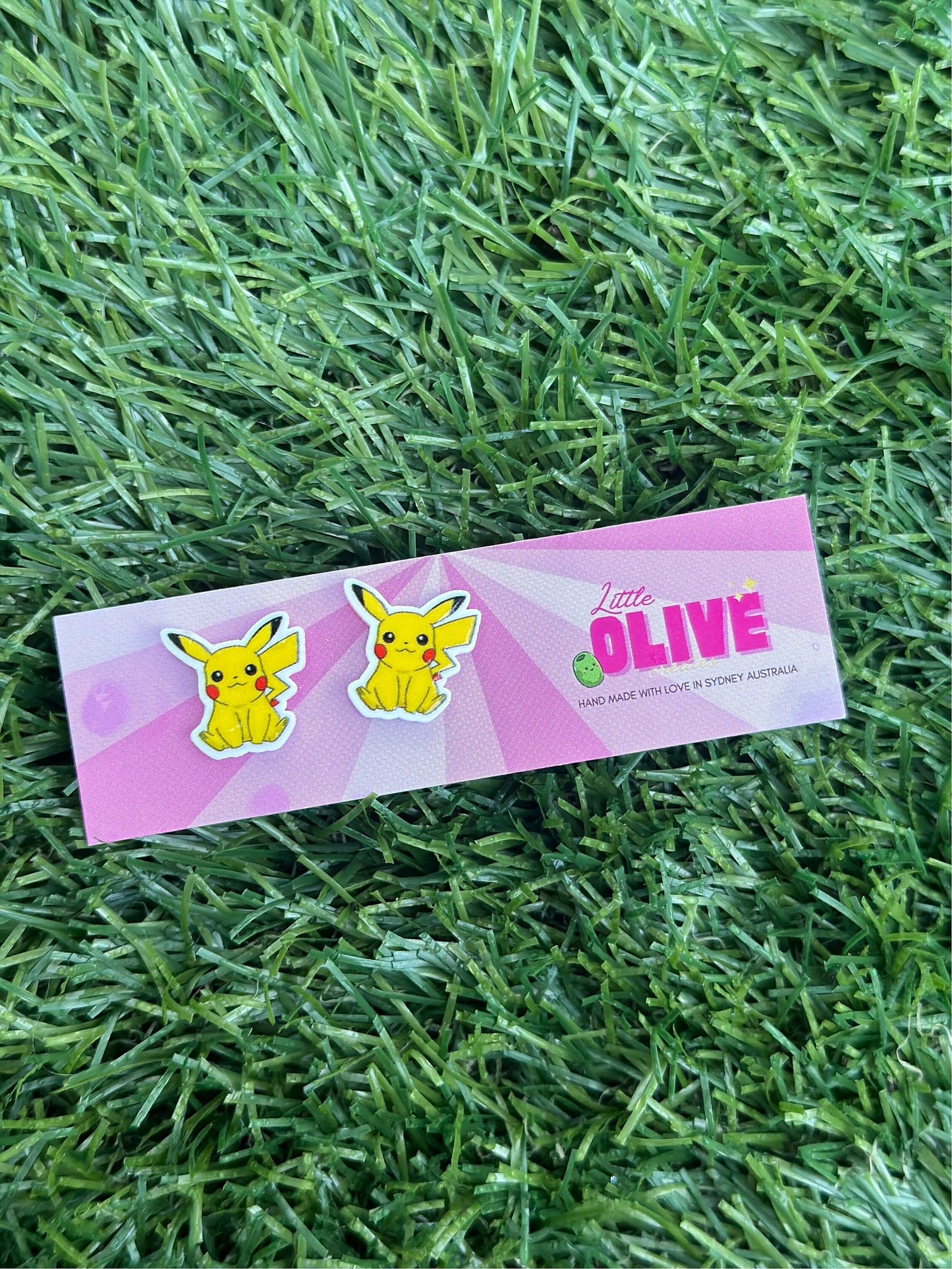 Pikachu Playfulness: Adorable Heart Earrings for Every Pokémon Fan!